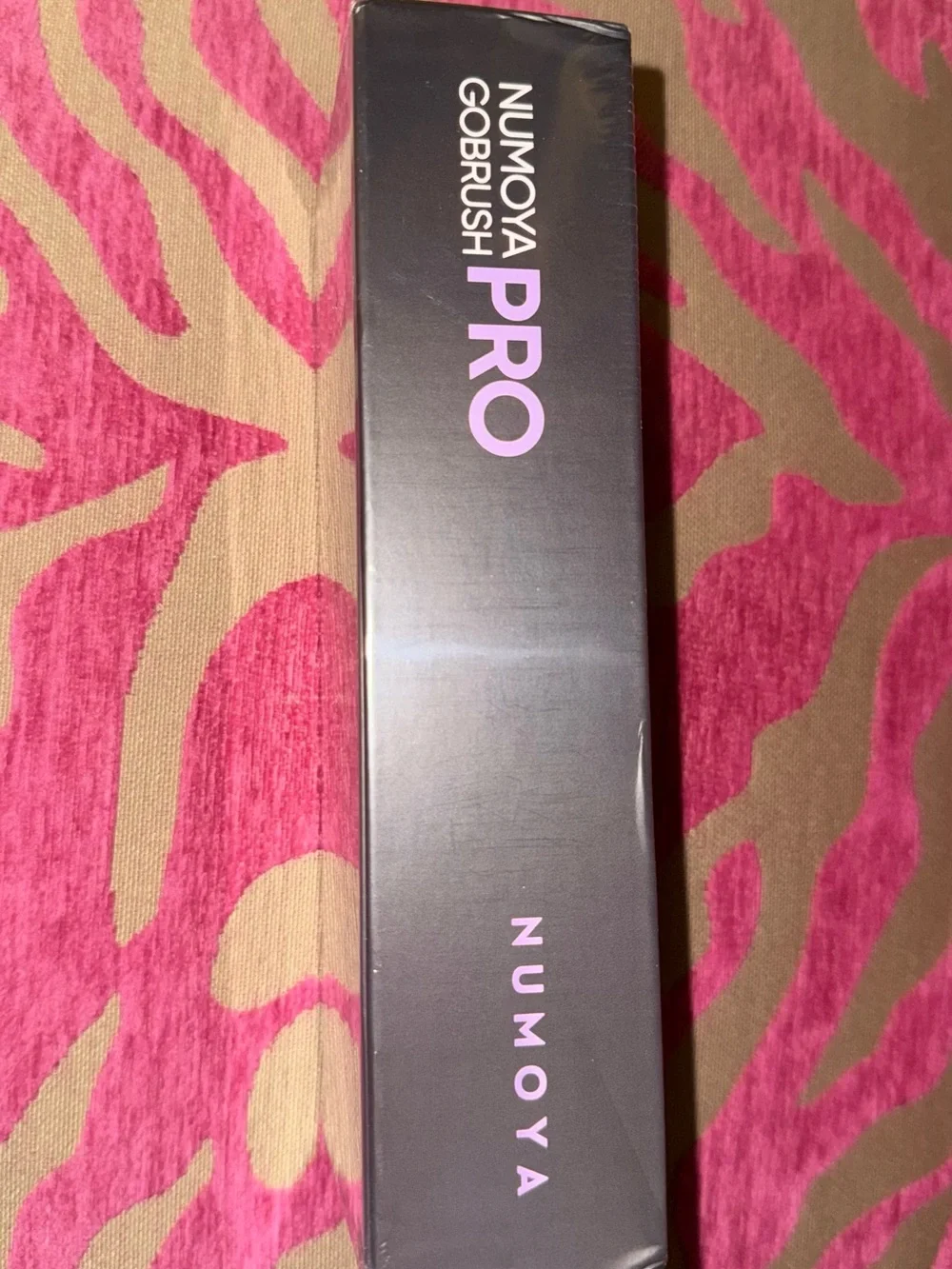 GoBrush Pro Heated Straightening Brush — Black